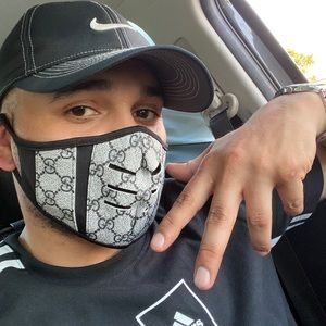 Meet your Posher, Christopher